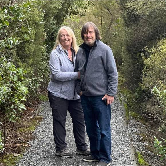 Meet your Posher, Cathy - Picture 1 of 1